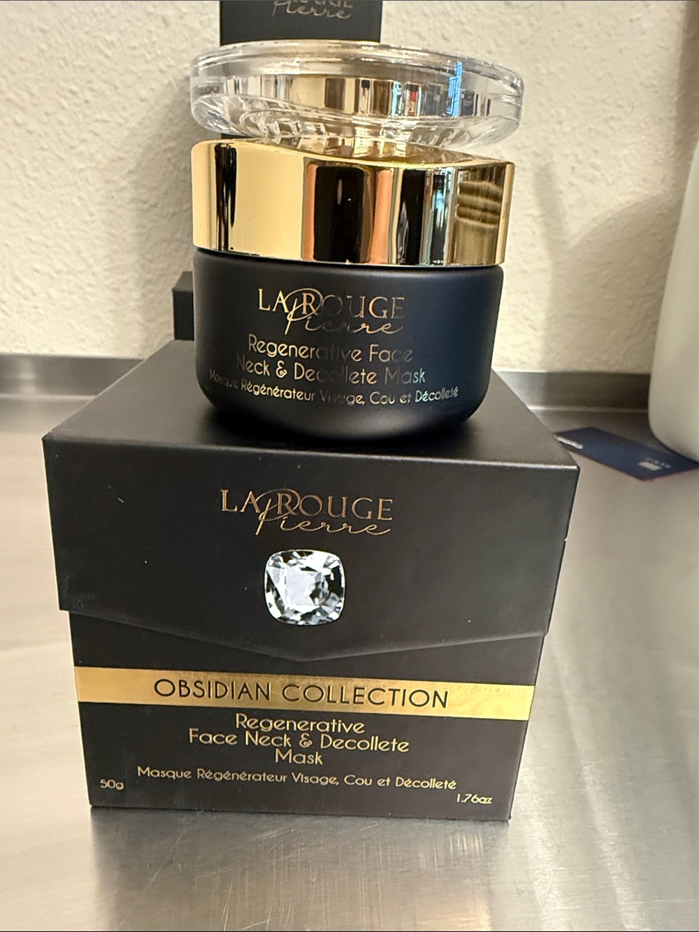 Obsidian Collection Regenerative Face, Neck & Decollete Mask - Black/Gold